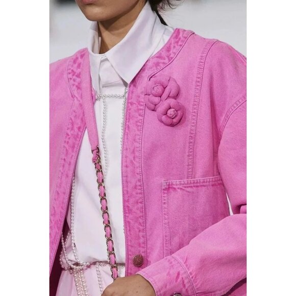 Chanel Hot Pink Denim Jacket With Removable Camelia Rosettes - Picture 4 of 6